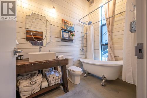 125 Cabernet Drive Unit# 9, Okanagan Falls, BC - Indoor Photo Showing Bathroom