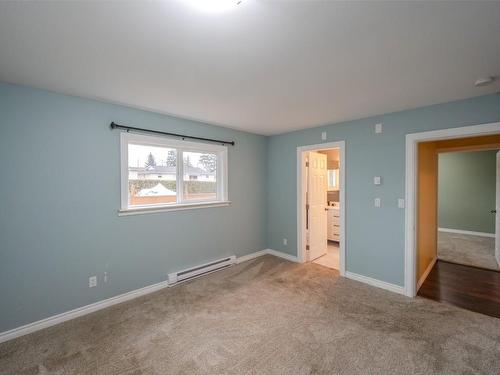 10116 Julia Street, Summerland, BC - Indoor Photo Showing Other Room