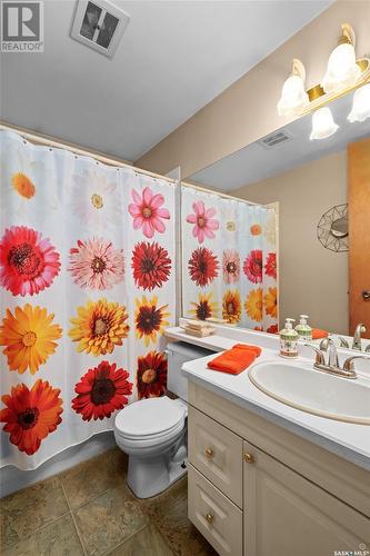 1023 Knox Place, Prince Albert, SK - Indoor Photo Showing Bathroom