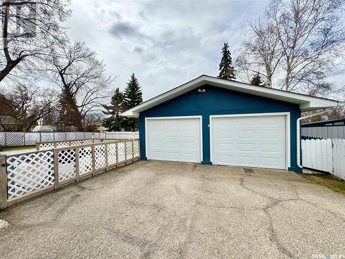 1023 Knox Place, Prince Albert, SK - Outdoor
