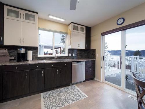 250 Jasper Drive, Logan Lake, BC - Indoor Photo Showing Kitchen