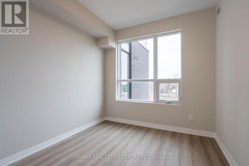 #302 -120 Springvalley Cres, Hamilton, ON - Indoor Photo Showing Other Room