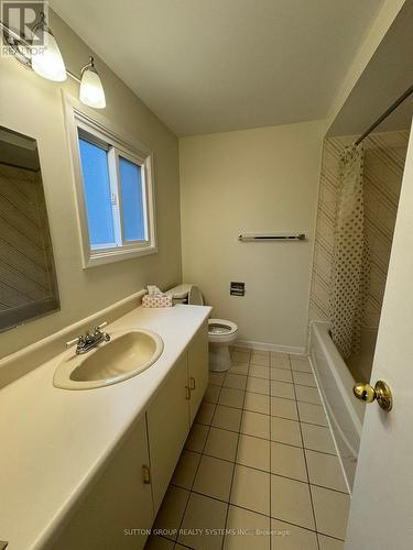 267 Riel Upper Unit Drive, Mississauga, ON - Indoor Photo Showing Bathroom