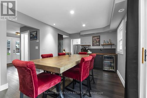 1162 Vansickle Rd N, St. Catharines, ON - Indoor Photo Showing Dining Room