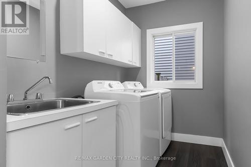 1162 Vansickle Rd N, St. Catharines, ON - Indoor Photo Showing Laundry Room