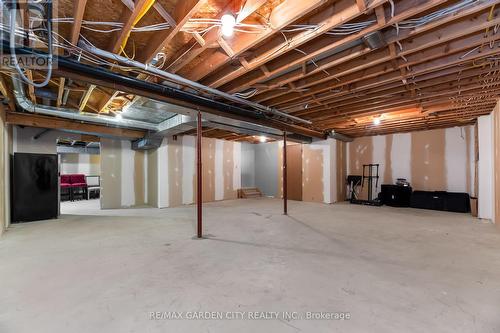 1162 Vansickle Rd N, St. Catharines, ON - Indoor Photo Showing Basement
