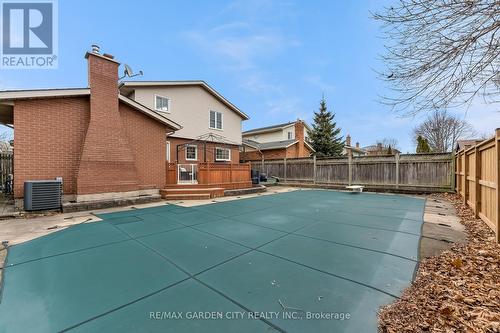 1162 Vansickle Rd N, St. Catharines, ON - Outdoor With In Ground Pool