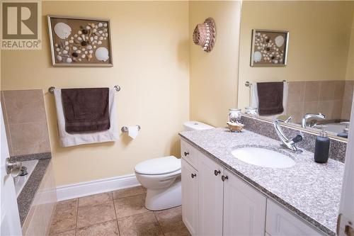 Main bathroom, 3 piece - 710 Cotton Mill Street Unit#206, Cornwall, ON - Indoor Photo Showing Bathroom