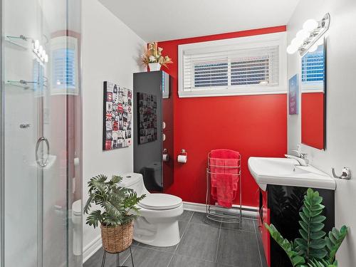 Bathroom - 85 Rue Des Arondelles, Varennes, QC - Indoor Photo Showing Bathroom