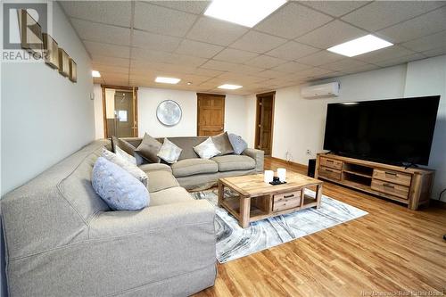 176 Hills Point Road, Oak Bay, NB - Indoor Photo Showing Living Room