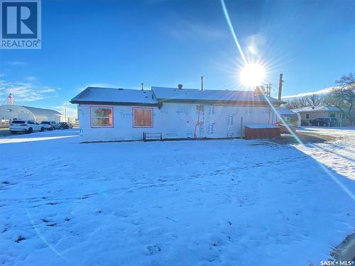 2 Pacific Avenue, Maple Creek, SK 