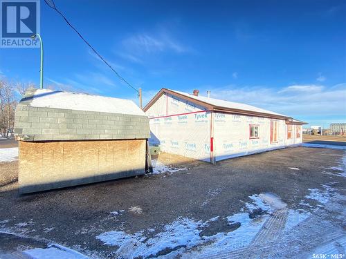 2 Pacific Avenue, Maple Creek, SK 