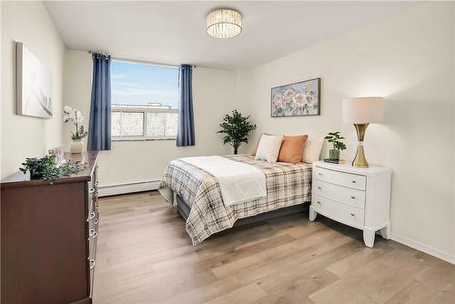 35 Towering Heights Boulevard|Unit #1009, St. Catharines, ON - Indoor Photo Showing Bedroom