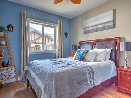 446 Mountain View Dr, Lake Cowichan, BC - Indoor Photo Showing Bedroom