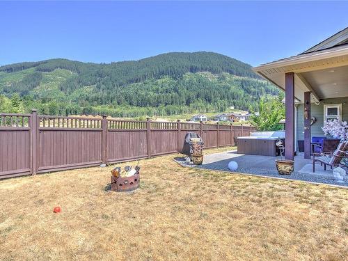 446 Mountain View Dr, Lake Cowichan, BC - Outdoor