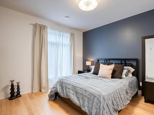 Master bedroom - 203-2305 Place Des Tilleuls, Saint-Bruno-De-Montarville, QC - Indoor Photo Showing Bedroom