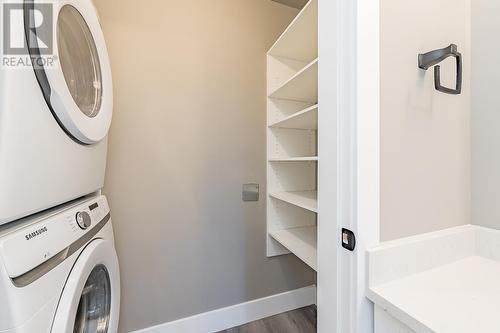 7430 Crowfoot Drive, Anglemont, BC - Indoor Photo Showing Laundry Room