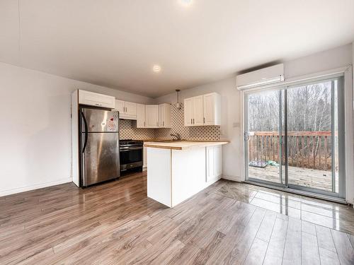 Other - 2200 Rue Jacques-Cartier S., Farnham, QC - Indoor Photo Showing Kitchen