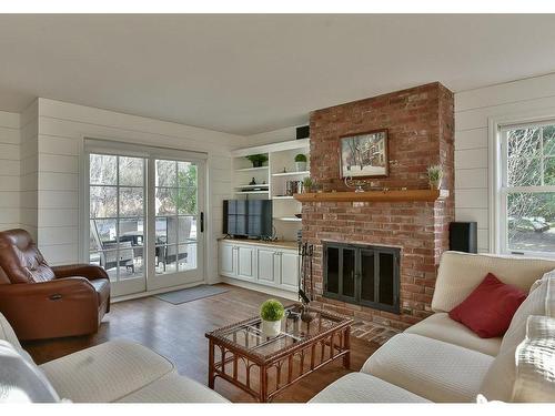 Family room - 7 Rue Lanahan, Magog, QC - Indoor Photo Showing Living Room With Fireplace