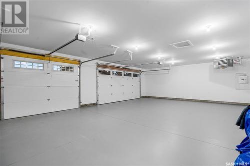313 Mount Allison Court, Saskatoon, SK - Indoor Photo Showing Garage