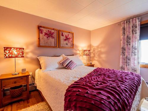 Bedroom - 211 Ch. De La Pointe-Basse, Les Îles-De-La-Madeleine, QC - Indoor Photo Showing Bedroom