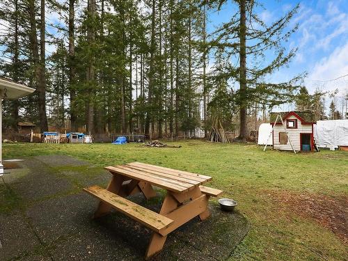 7522 Island Hwy North, Merville, BC - Outdoor