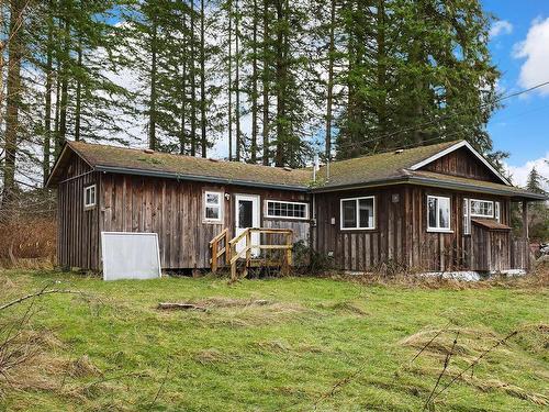 7522 Island Hwy North, Merville, BC - Outdoor