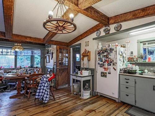 7522 Island Hwy North, Merville, BC - Indoor Photo Showing Dining Room