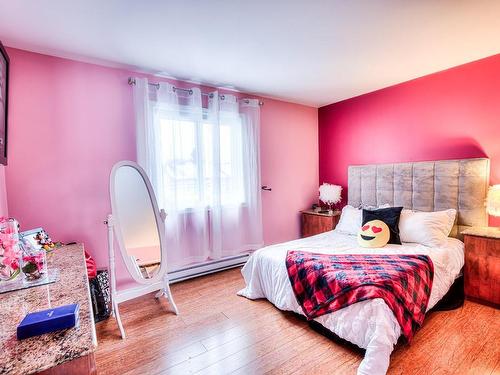 Chambre Ã  coucher principale - 4467 Rue Cécile, Montréal (Pierrefonds-Roxboro), QC - Indoor Photo Showing Bedroom