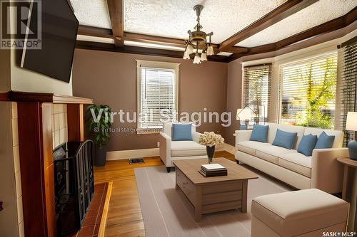 1652 98Th Street, North Battleford, SK - Indoor Photo Showing Living Room