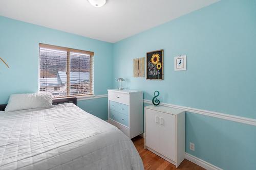3306 4Th Avenue, Castlegar, BC - Indoor Photo Showing Laundry Room