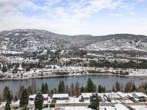 3306 4Th Avenue, Castlegar, BC - Outdoor With Body Of Water With View