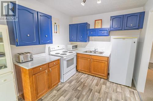 2819 Erickson Road, Erickson, BC - Indoor Photo Showing Kitchen With Double Sink