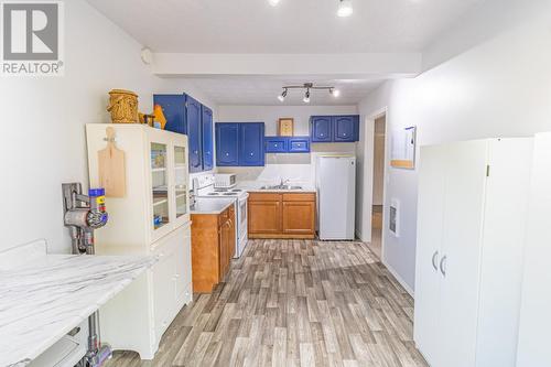 2819 Erickson Road, Erickson, BC - Indoor Photo Showing Kitchen