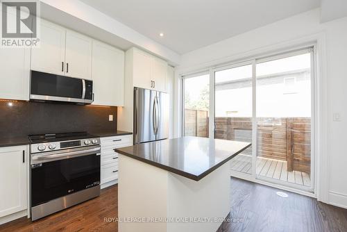 179 - 60 Lunar Crescent, Mississauga, ON - Indoor Photo Showing Kitchen With Upgraded Kitchen