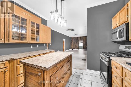 4697 Huron St, Niagara Falls, ON - Indoor Photo Showing Kitchen