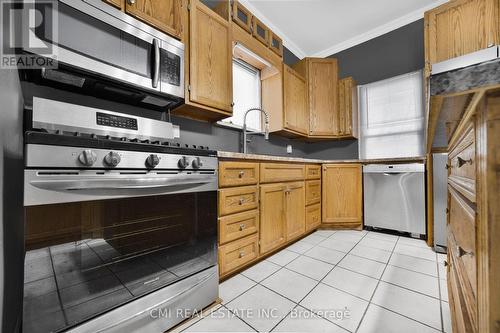 4697 Huron St, Niagara Falls, ON - Indoor Photo Showing Kitchen