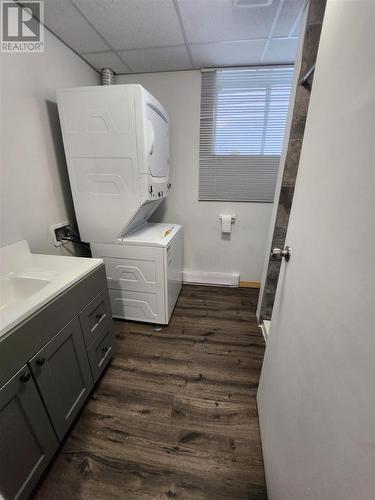 125 Chemin Industriel, Dubreuilville, ON - Indoor Photo Showing Laundry Room