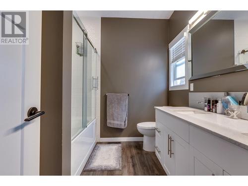 5481 Woodvalley Drive, Prince George, BC - Indoor Photo Showing Bathroom