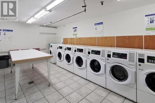 #1605 -225 Harvard Pl N, Waterloo, ON - Indoor Photo Showing Laundry Room