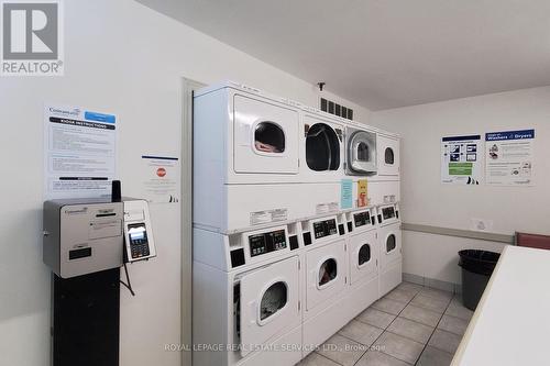 #1605 -225 Harvard Pl N, Waterloo, ON - Indoor Photo Showing Laundry Room
