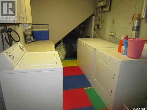30-31 Main Street N, St. Victor, SK - Indoor Photo Showing Laundry Room