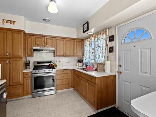 159 Tanager Drive, Kamloops, BC - Indoor Photo Showing Kitchen