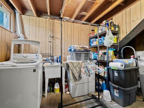 159 Tanager Drive, Kamloops, BC - Indoor Photo Showing Laundry Room