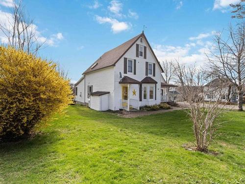 74 Lighthouse Road, Digby, NS 