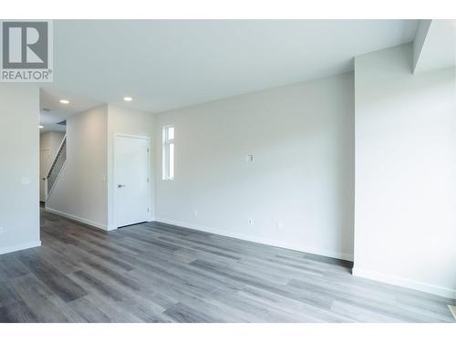 3781 Astoria Drive, West Kelowna, BC - Indoor Photo Showing Kitchen With Double Sink With Upgraded Kitchen