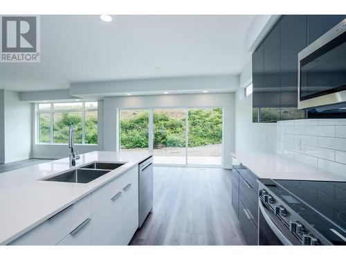 3781 Astoria Drive, West Kelowna, BC - Indoor Photo Showing Kitchen With Double Sink With Upgraded Kitchen