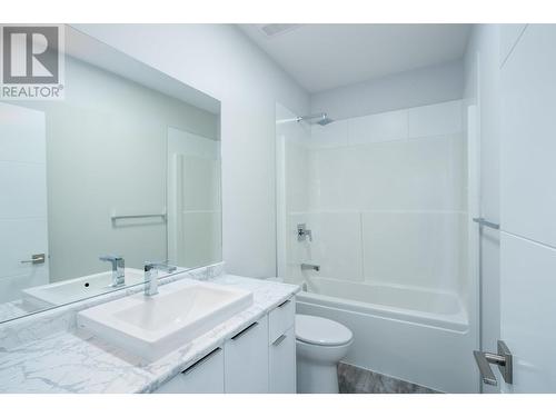 3781 Astoria Drive, West Kelowna, BC - Indoor Photo Showing Bathroom