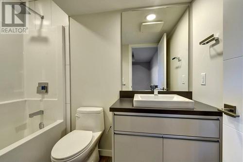 3754 Davidson Court, West Kelowna, BC - Indoor Photo Showing Bathroom