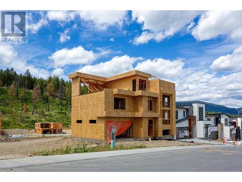 3754 Davidson Court, West Kelowna, BC - Outdoor